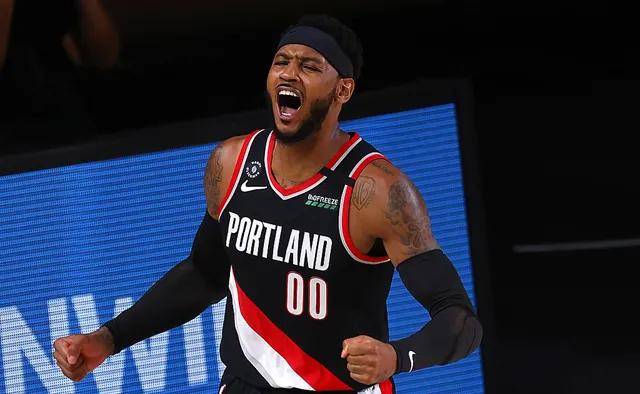  浓眉哥伤愈回归湖人击败开拓者重燃季后赛希望