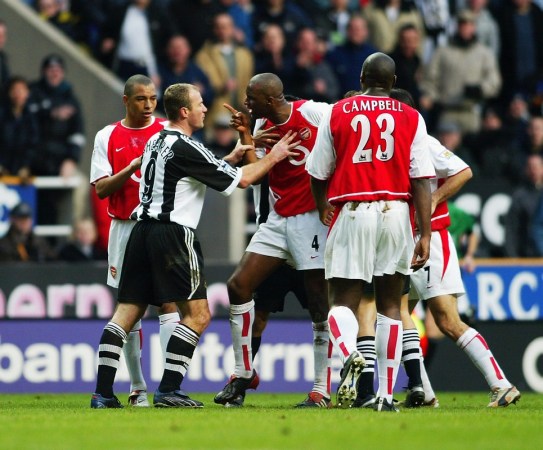  科隆保级大战寸土不让，铁血防守拼下宝贵三分